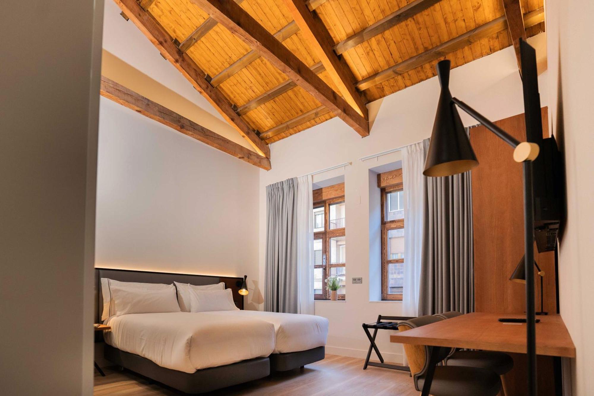 Prisma Suites Salamanca Exterior photo